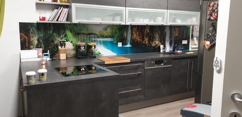 samolepící fototapeta do kuchyně s laminací